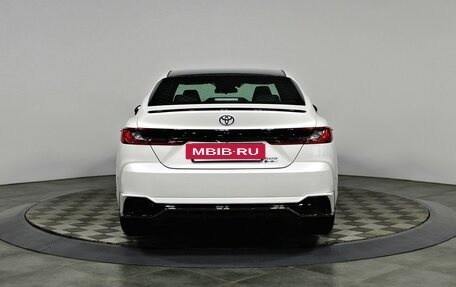 Toyota Camry, 2025 год, 4 940 000 рублей, 6 фотография