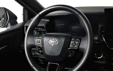 Toyota Camry, 2025 год, 4 940 000 рублей, 14 фотография