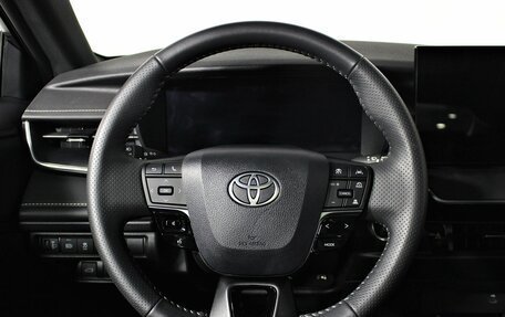 Toyota Camry, 2025 год, 4 940 000 рублей, 13 фотография