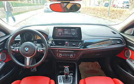 BMW 1 серия, 2022 год, 1 550 000 рублей, 11 фотография