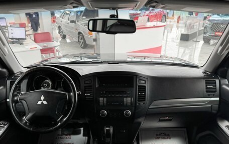 Mitsubishi Pajero IV, 2010 год, 1 699 000 рублей, 16 фотография