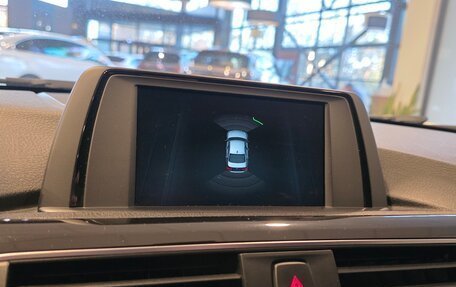 BMW 3 серия, 2017 год, 1 999 000 рублей, 10 фотография