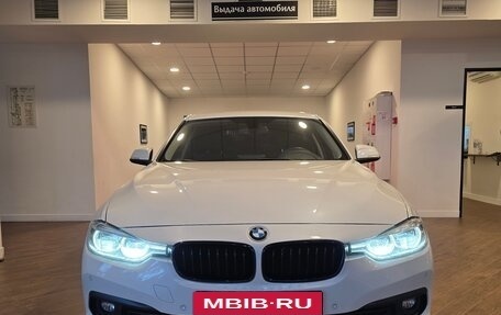BMW 3 серия, 2017 год, 1 999 000 рублей, 6 фотография