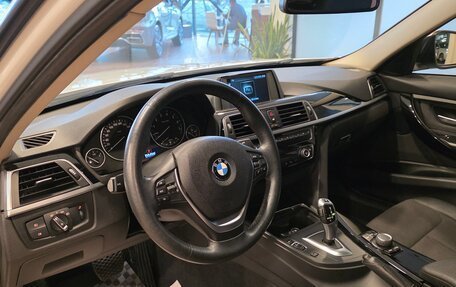 BMW 3 серия, 2017 год, 1 999 000 рублей, 15 фотография