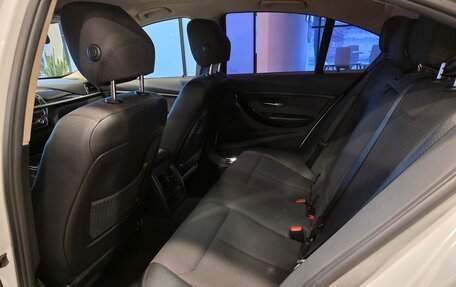 BMW 3 серия, 2017 год, 1 999 000 рублей, 19 фотография