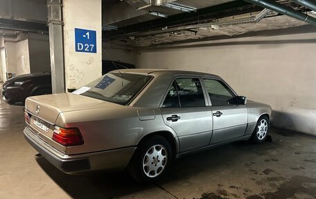 Mercedes-Benz E-Класс, 1992 год, 290 000 рублей, 3 фотография