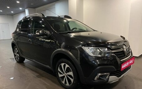 Renault Sandero II рестайлинг, 2019 год, 1 365 000 рублей, 1 фотография