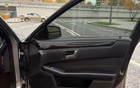 Mercedes-Benz E-Класс, 2014 год, 2 050 000 рублей, 21 фотография