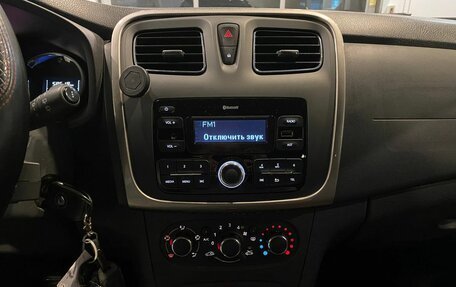 Renault Sandero II рестайлинг, 2019 год, 1 365 000 рублей, 13 фотография