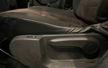 Renault Sandero II рестайлинг, 2019 год, 1 365 000 рублей, 30 фотография