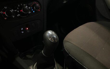 Renault Sandero II рестайлинг, 2019 год, 1 365 000 рублей, 29 фотография