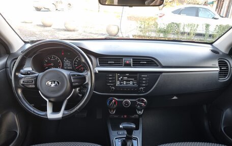 KIA Rio IV, 2018 год, 1 450 000 рублей, 10 фотография