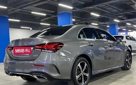 Mercedes-Benz A-Класс, 2022 год, 2 153 000 рублей, 2 фотография