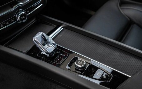 Volvo XC60 II, 2025 год, 11 200 000 рублей, 18 фотография