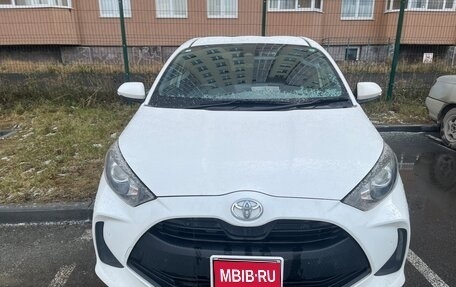 Toyota Yaris, 2020 год, 1 070 000 рублей, 1 фотография