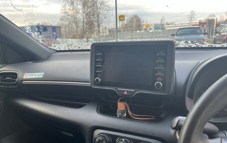 Toyota Yaris, 2020 год, 1 070 000 рублей, 6 фотография