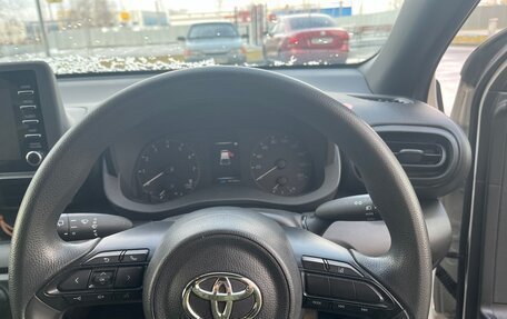 Toyota Yaris, 2020 год, 1 070 000 рублей, 7 фотография