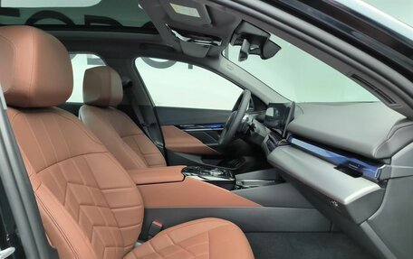 BMW 5 серия, 2025 год, 8 600 000 рублей, 10 фотография