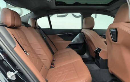 BMW 5 серия, 2025 год, 8 600 000 рублей, 12 фотография