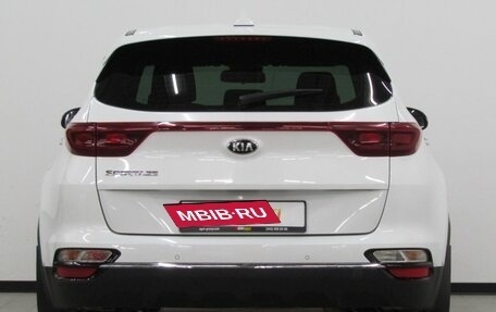 KIA Sportage IV рестайлинг, 2020 год, 2 100 000 рублей, 4 фотография