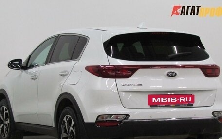 KIA Sportage IV рестайлинг, 2020 год, 2 100 000 рублей, 3 фотография