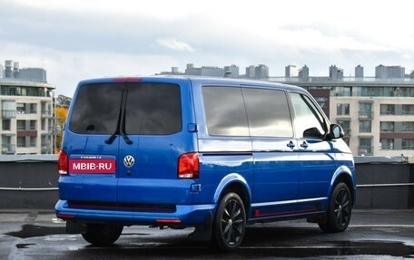 Volkswagen Caravelle T6 рестайлинг, 2021 год, 4 498 900 рублей, 4 фотография