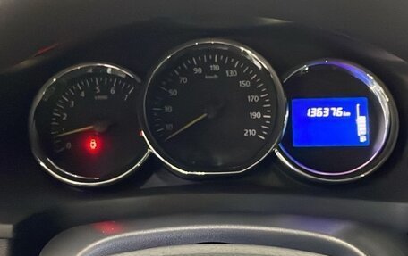 Renault Logan II, 2016 год, 700 000 рублей, 6 фотография