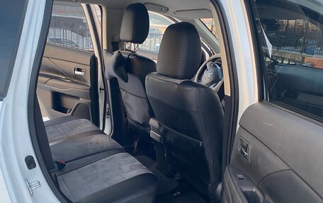 Mitsubishi Outlander III рестайлинг 3, 2012 год, 1 280 000 рублей, 4 фотография