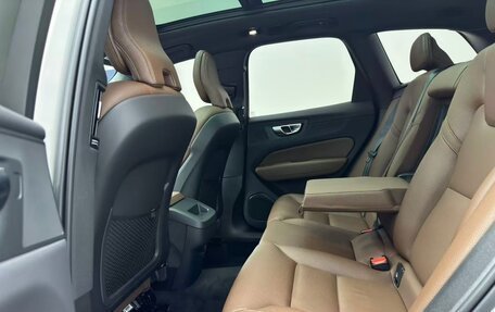 Volvo XC60 II, 2022 год, 4 760 000 рублей, 11 фотография