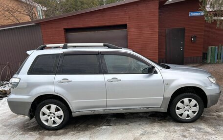 Mitsubishi Outlander III рестайлинг 3, 2006 год, 680 000 рублей, 3 фотография