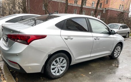 Hyundai Solaris II рестайлинг, 2018 год, 1 200 000 рублей, 4 фотография