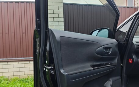 Toyota Wish II, 2012 год, 1 300 000 рублей, 9 фотография