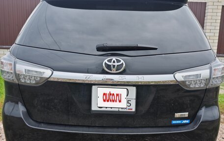 Toyota Wish II, 2012 год, 1 300 000 рублей, 14 фотография