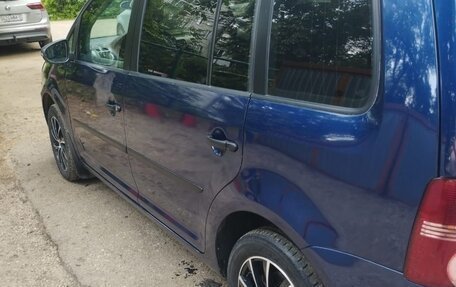 Volkswagen Touran III, 2010 год, 600 000 рублей, 5 фотография