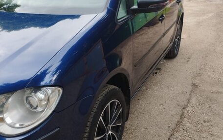 Volkswagen Touran III, 2010 год, 600 000 рублей, 6 фотография