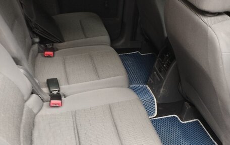 Volkswagen Touran III, 2010 год, 600 000 рублей, 10 фотография