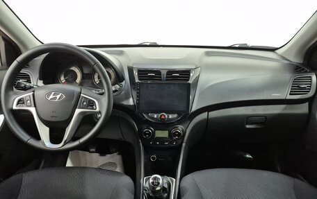 Hyundai Solaris II рестайлинг, 2011 год, 660 000 рублей, 10 фотография