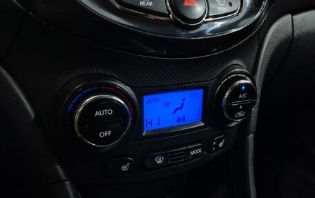 Hyundai Solaris II рестайлинг, 2011 год, 660 000 рублей, 18 фотография