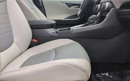 Toyota RAV4, 2025 год, 6 500 000 рублей, 15 фотография