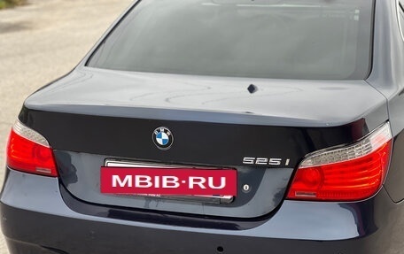 BMW 5 серия, 2006 год, 890 000 рублей, 8 фотография