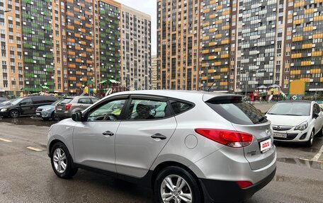 Hyundai ix35 I рестайлинг, 2011 год, 900 000 рублей, 8 фотография
