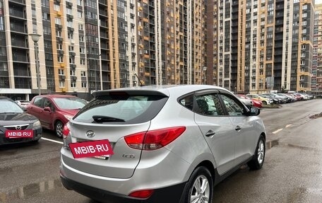 Hyundai ix35 I рестайлинг, 2011 год, 900 000 рублей, 5 фотография