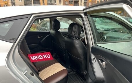 Hyundai ix35 I рестайлинг, 2011 год, 900 000 рублей, 18 фотография