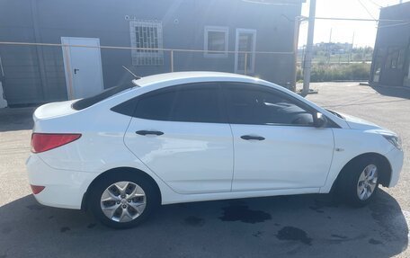 Hyundai Solaris II рестайлинг, 2014 год, 930 000 рублей, 3 фотография