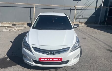 Hyundai Solaris II рестайлинг, 2014 год, 930 000 рублей, 2 фотография