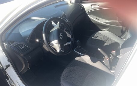 Hyundai Solaris II рестайлинг, 2014 год, 930 000 рублей, 7 фотография