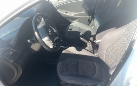 Hyundai Solaris II рестайлинг, 2014 год, 930 000 рублей, 8 фотография