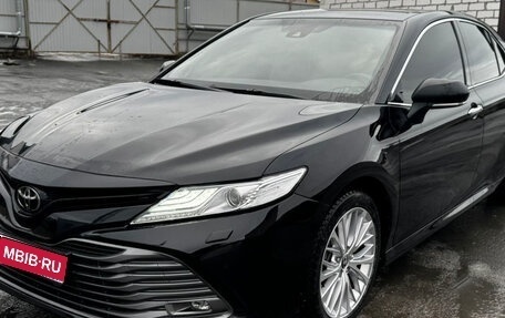 Toyota Camry, 2020 год, 3 200 000 рублей, 1 фотография