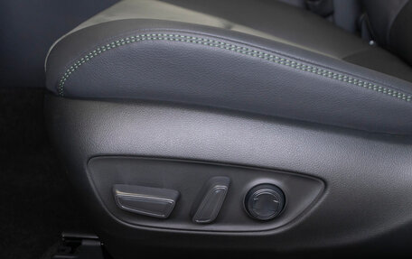 Toyota RAV4, 2025 год, 4 250 000 рублей, 11 фотография