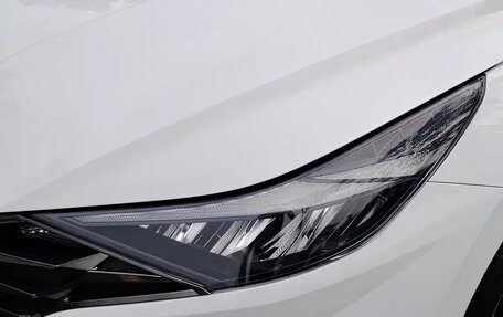 Hyundai Elantra, 2022 год, 1 680 000 рублей, 3 фотография